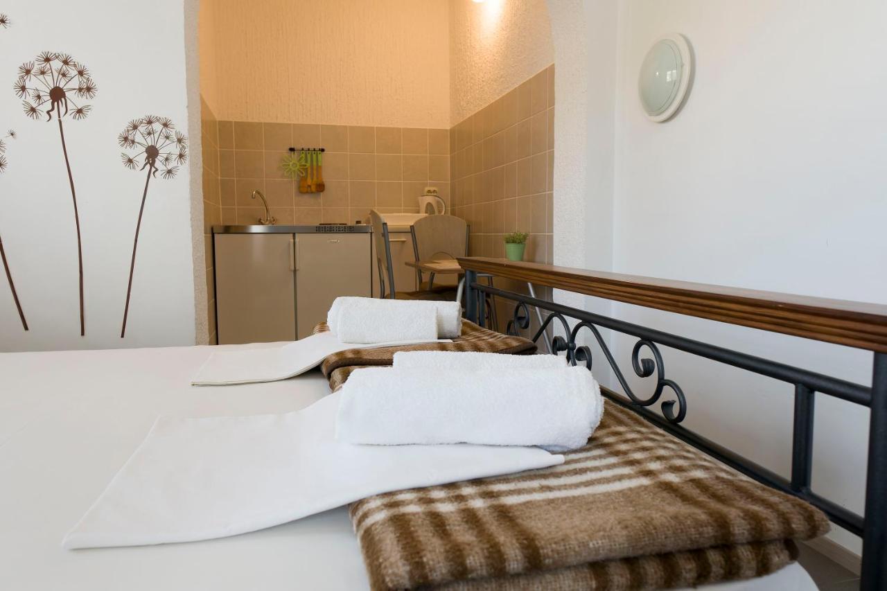 Apartments Victoria Trogir Exterior photo