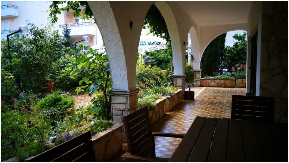 Apartments Victoria Trogir Exterior photo